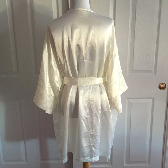 LA Intimates Satin Ivory Robe - Picture 5 of 6